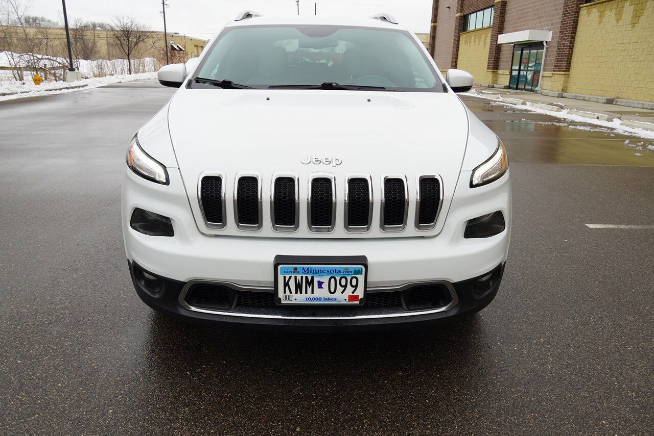 Used 2017 Jeep Cherokee Limited image 23