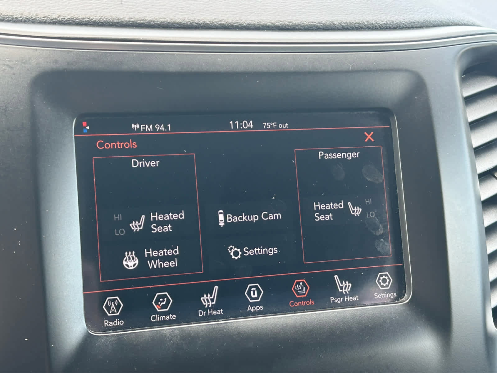 Used 2020 Jeep Cherokee Latitude w/ Cold Weather Group AWD/4WD image 30