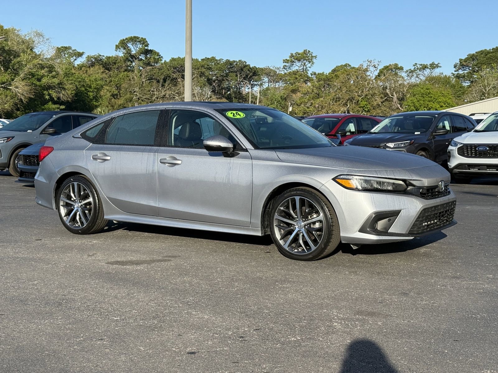 Used 2024 Honda Civic Touring image 2