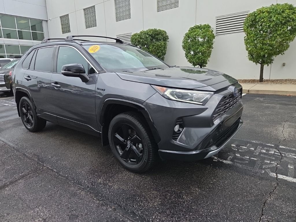 Used 2019 Toyota RAV4 XSE w/ XSE Weather Package AWD/4WD image 4