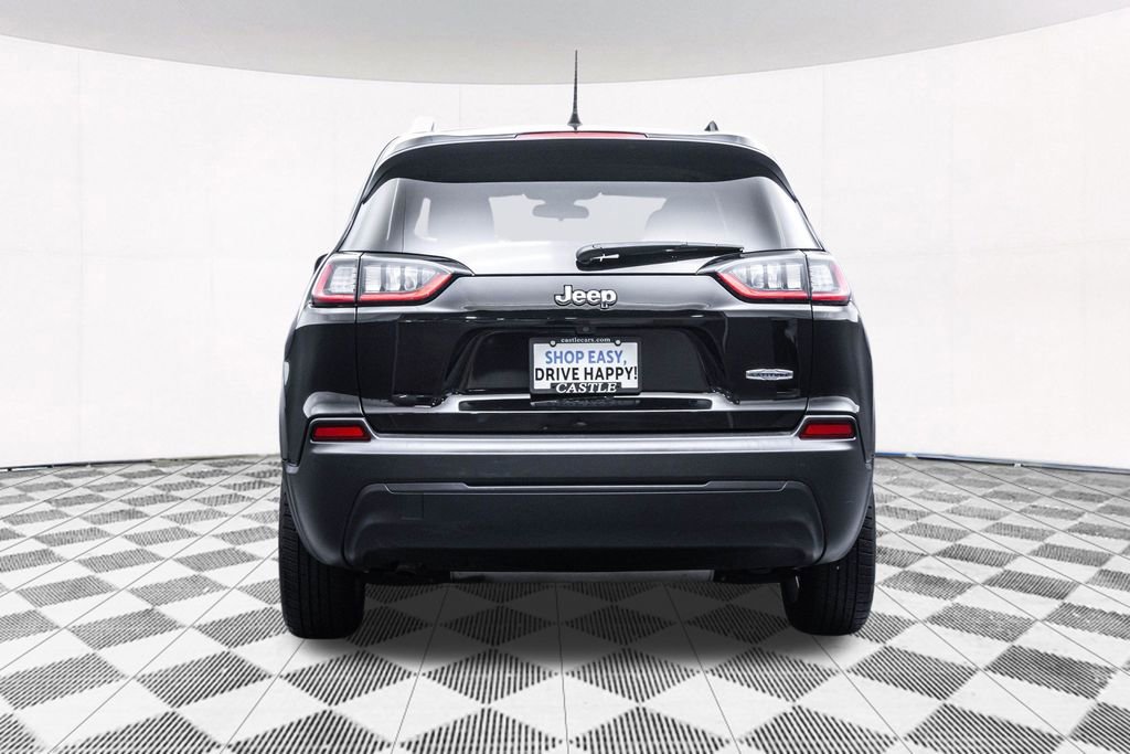 Used 2019 Jeep Cherokee Latitude w/ Popular Appearance Group image 9