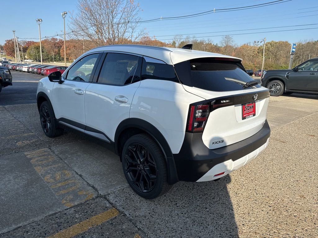 New 2026 Nissan Kicks SR w/ SR Premium Package AWD/4WD image 6