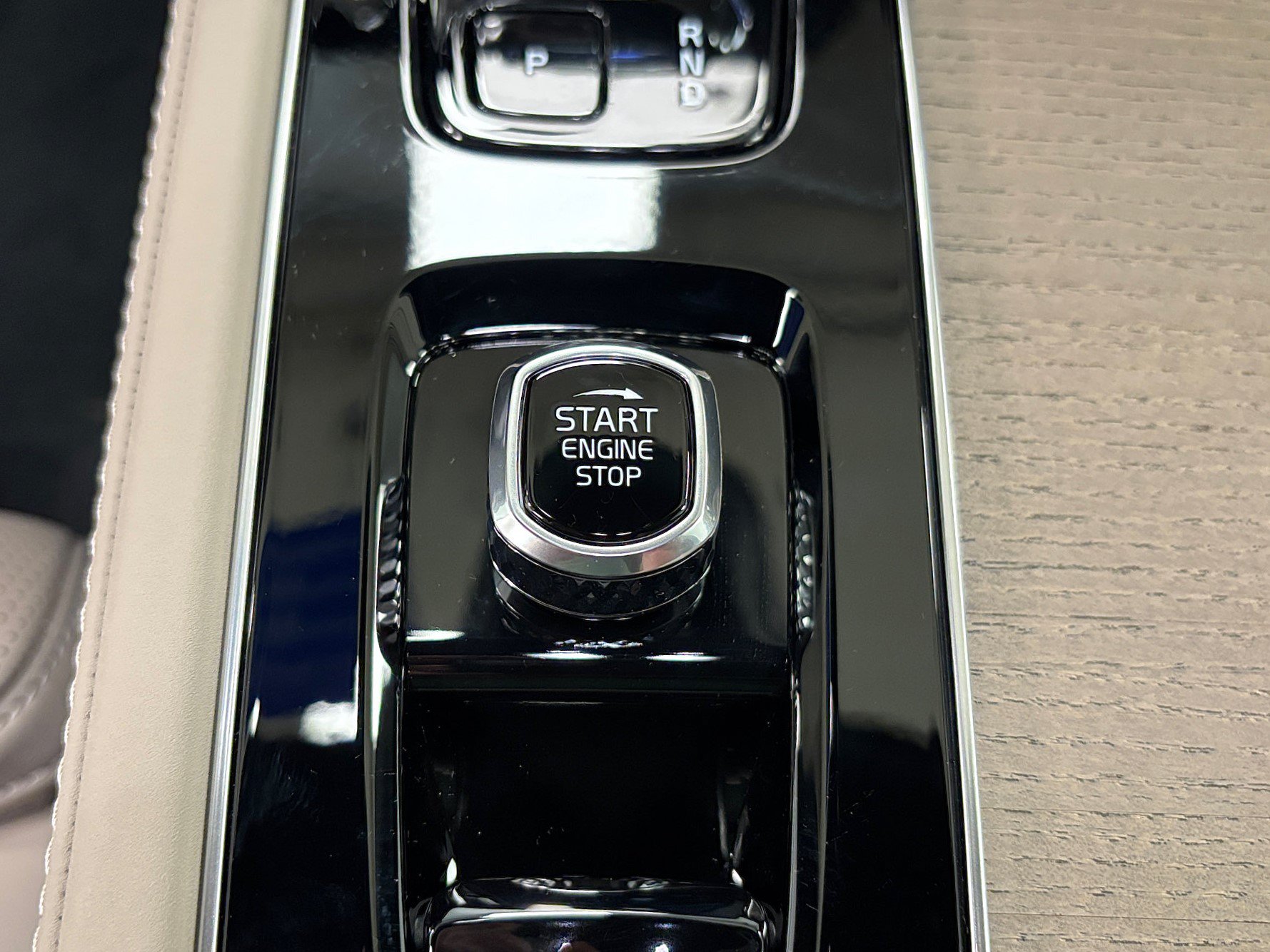 New 2026 Volvo XC90 T8 Ultra w/ Protection Package AWD/4WD image 32