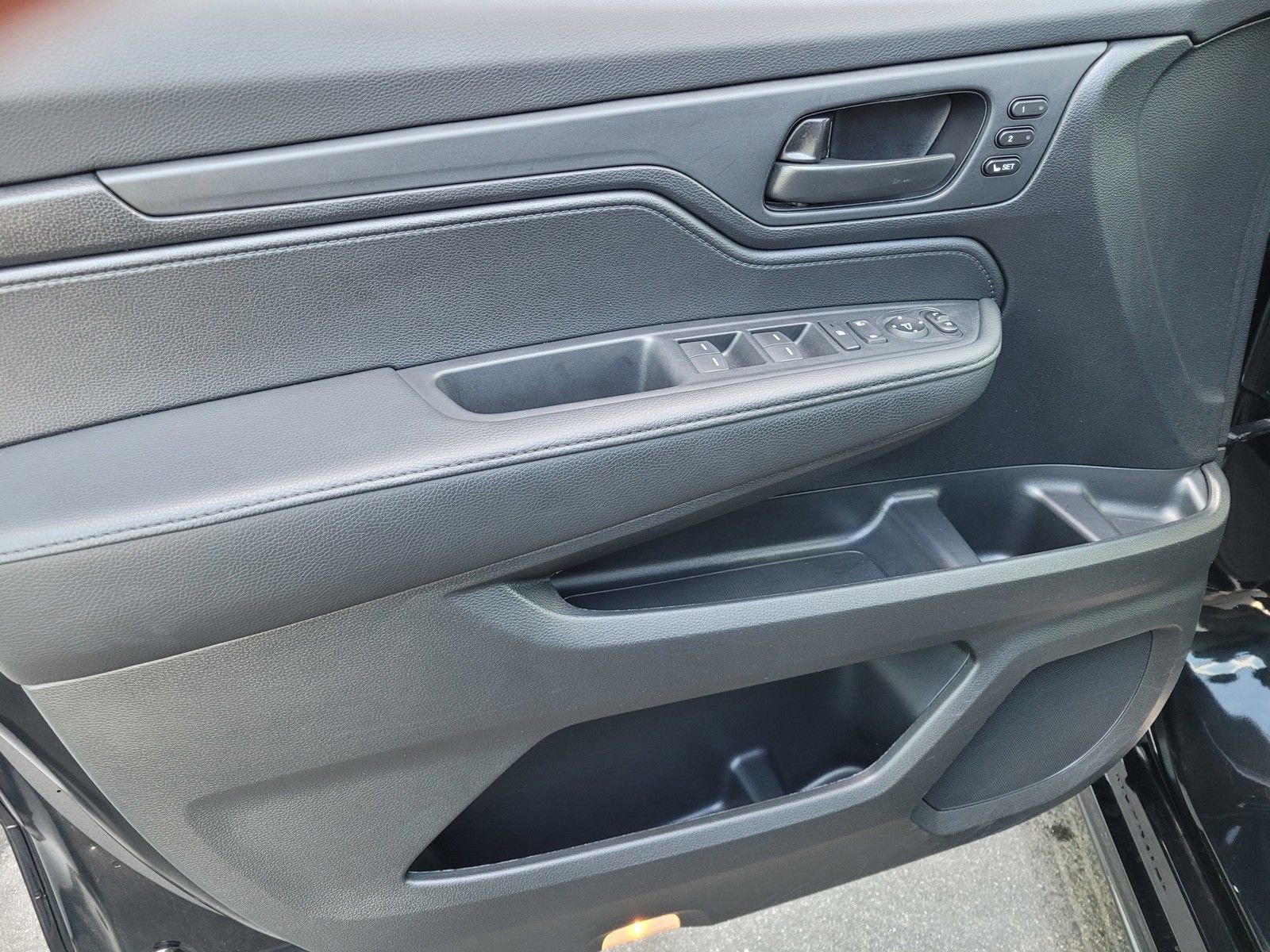 Used 2025 Honda Odyssey Sport-L image 17