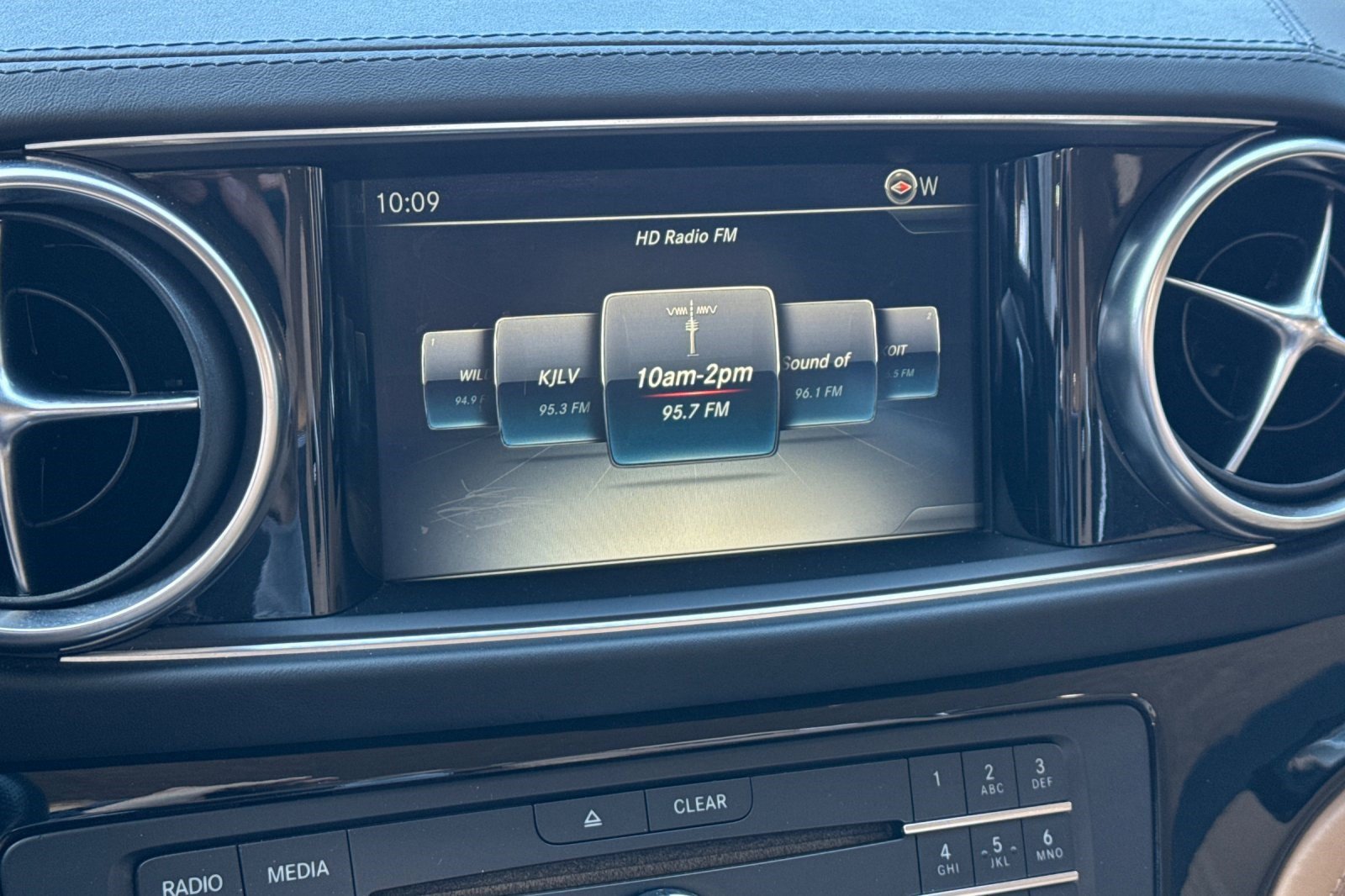 Certified 2017 Mercedes-Benz SL 550 image 21
