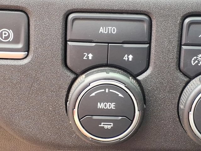 Used 2024 Chevrolet Silverado 1500 LT w/ Safety Package AWD/4WD image 6