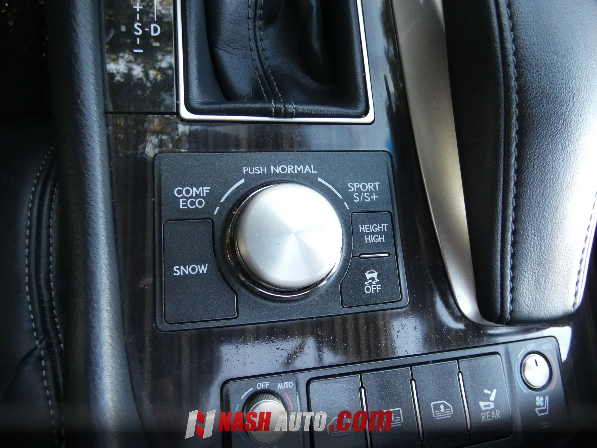 Used 2013 Lexus LS 460 w/ Ultra Luxury Pkg RWD image 65