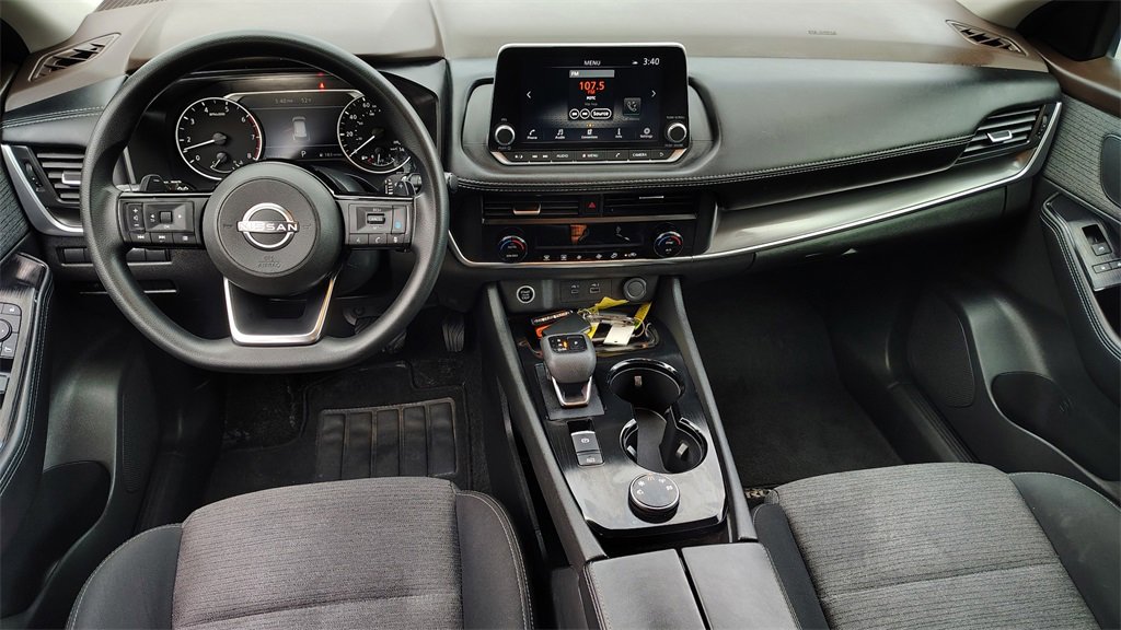 Used 2023 Nissan Rogue SV image 12