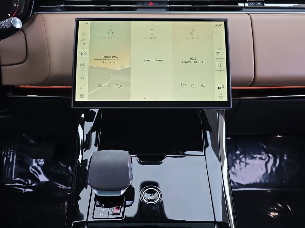 Used 2024 Land Rover Range Rover Sport SE image 23