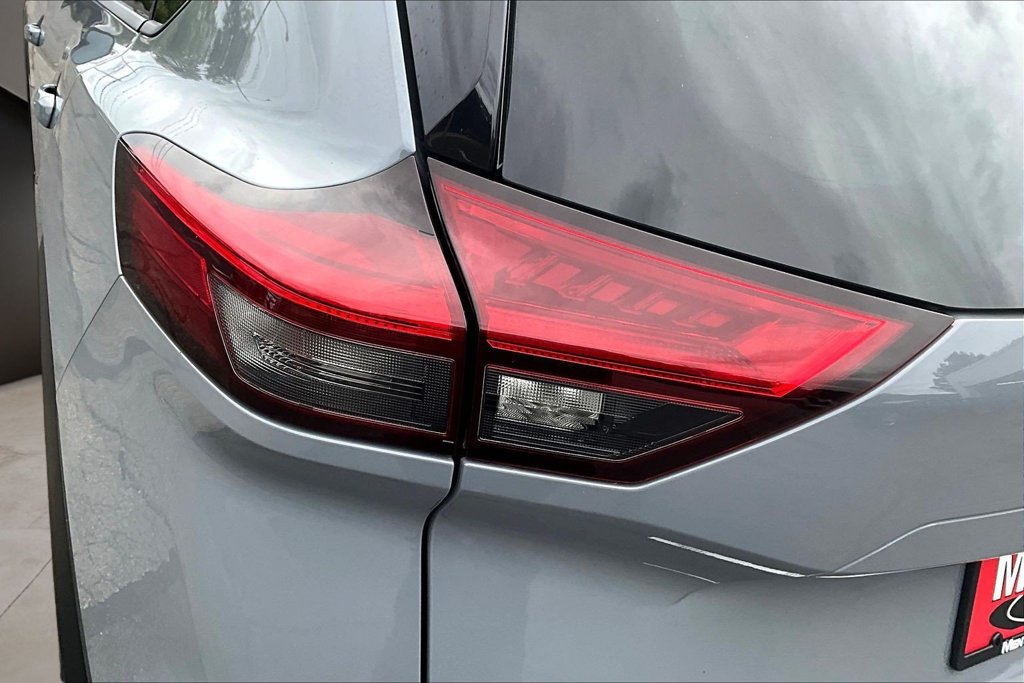 Used 2023 Nissan Rogue Platinum AWD/4WD image 23
