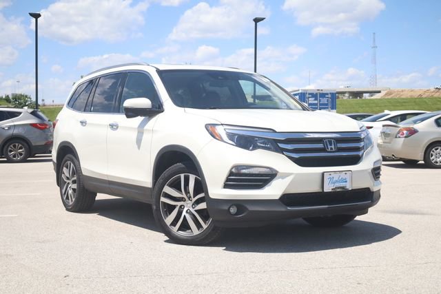 Used 2017 Honda Pilot Touring image 2