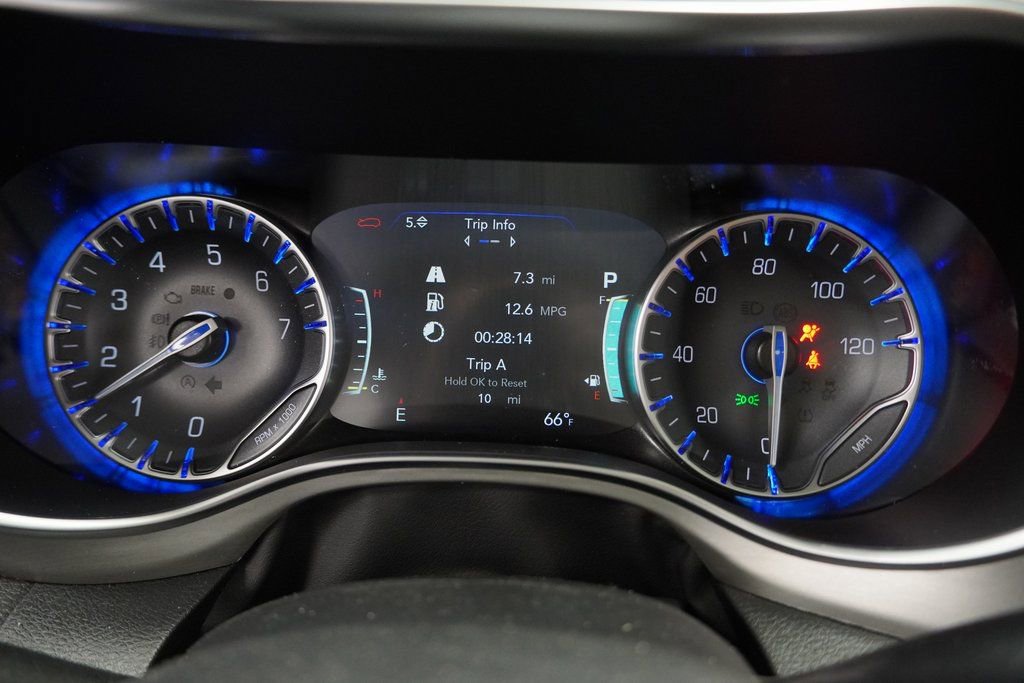 New 2026 Chrysler Pacifica Pinnacle image 25