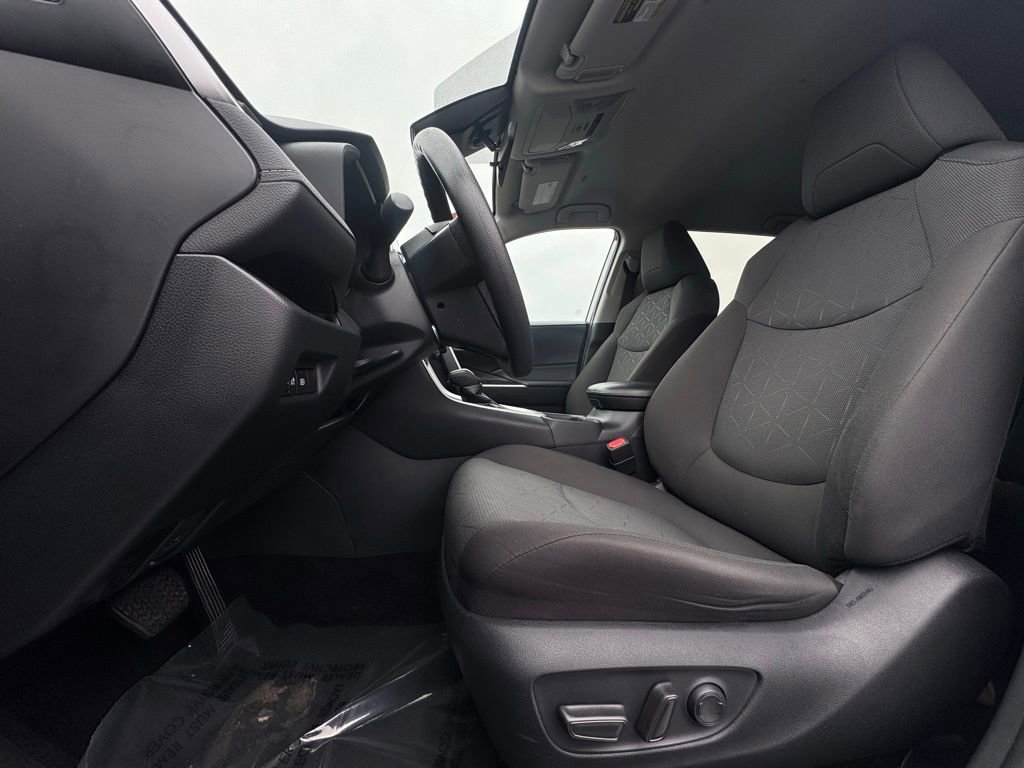 Used 2024 Toyota RAV4 XLE image 18