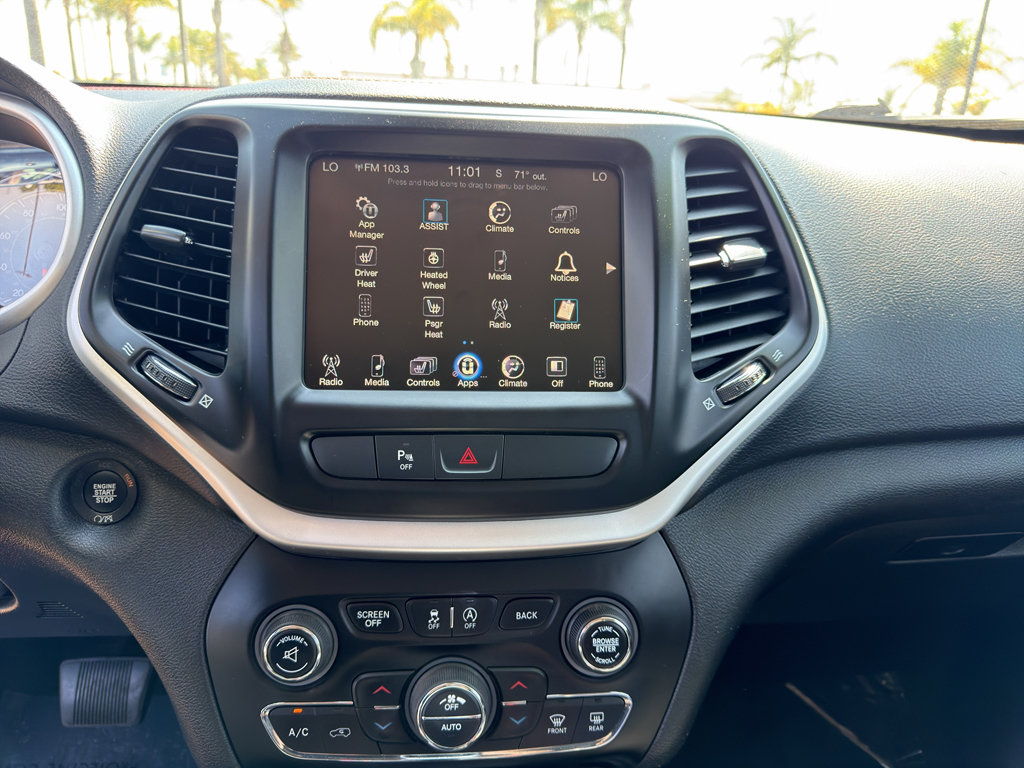 Used 2018 Jeep Cherokee Trailhawk w/ Cold Weather Group AWD/4WD image 13