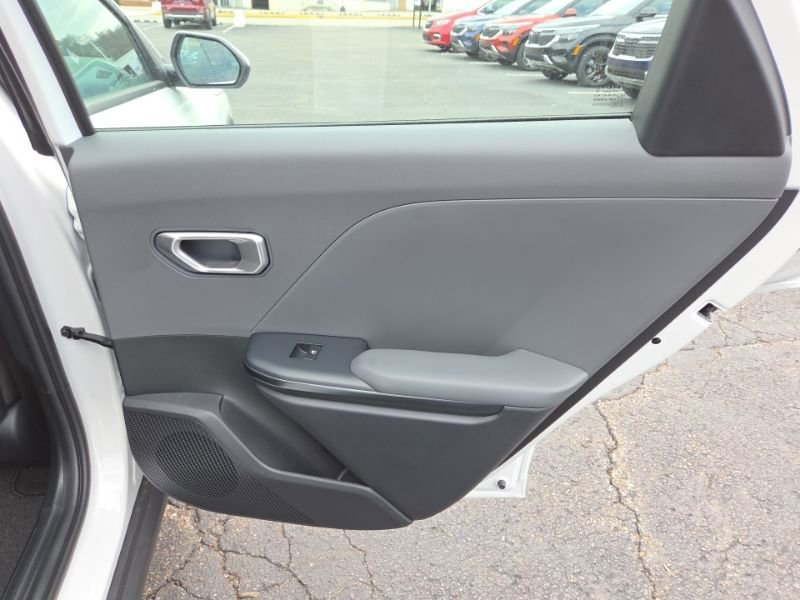 New 2026 Kia K4 LXS image 20