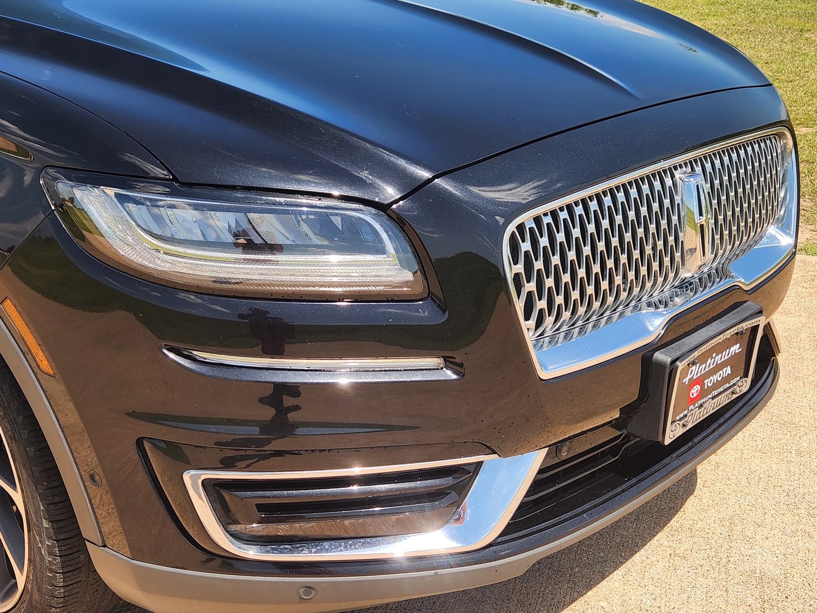 Used 2020 Lincoln Nautilus Reserve w/ Equipment Group 201A FWD image 12