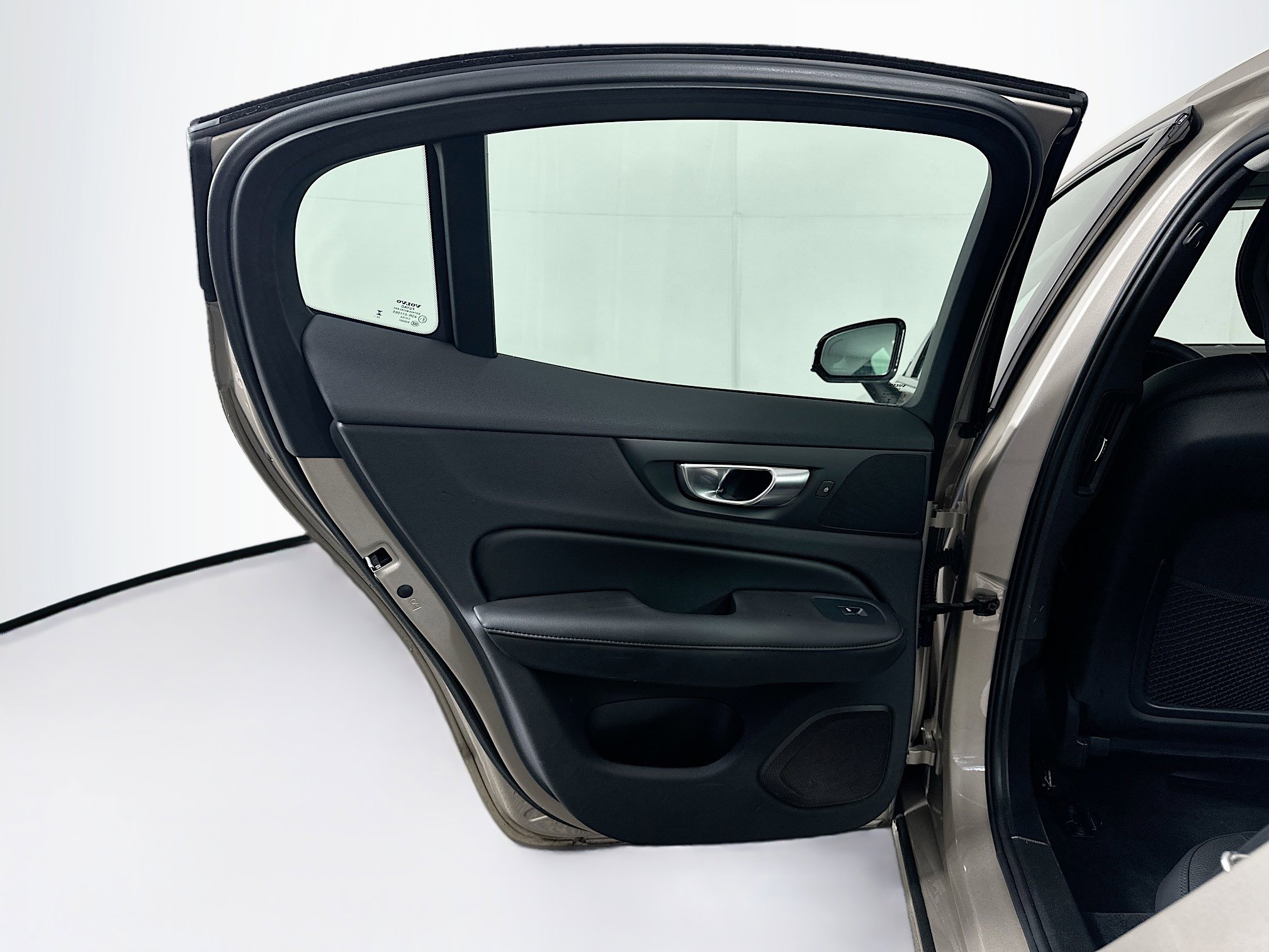 Used 2024 Volvo S60 B5 Plus image 27