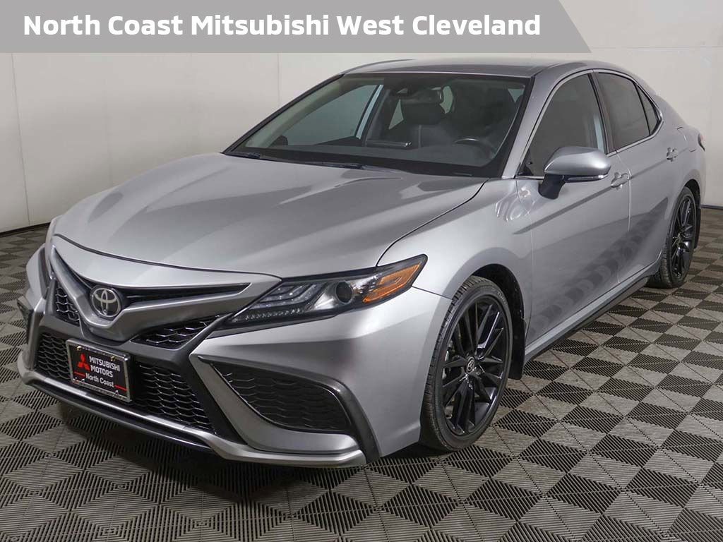 Used 2021 Toyota Camry XSE FWD image 1