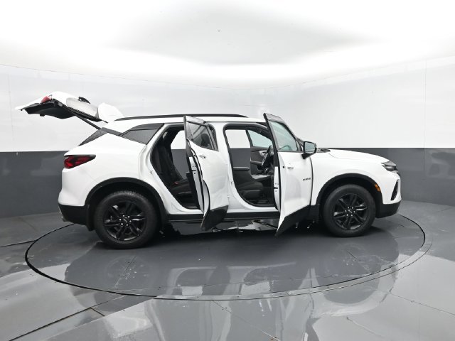 Used 2021 Chevrolet Blazer LT AWD/4WD image 29
