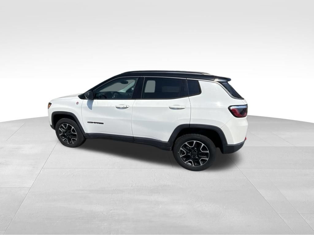 Used 2021 Jeep Compass Trailhawk AWD/4WD image 8