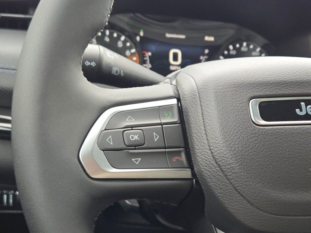 New 2026 Jeep Compass Latitude image 29