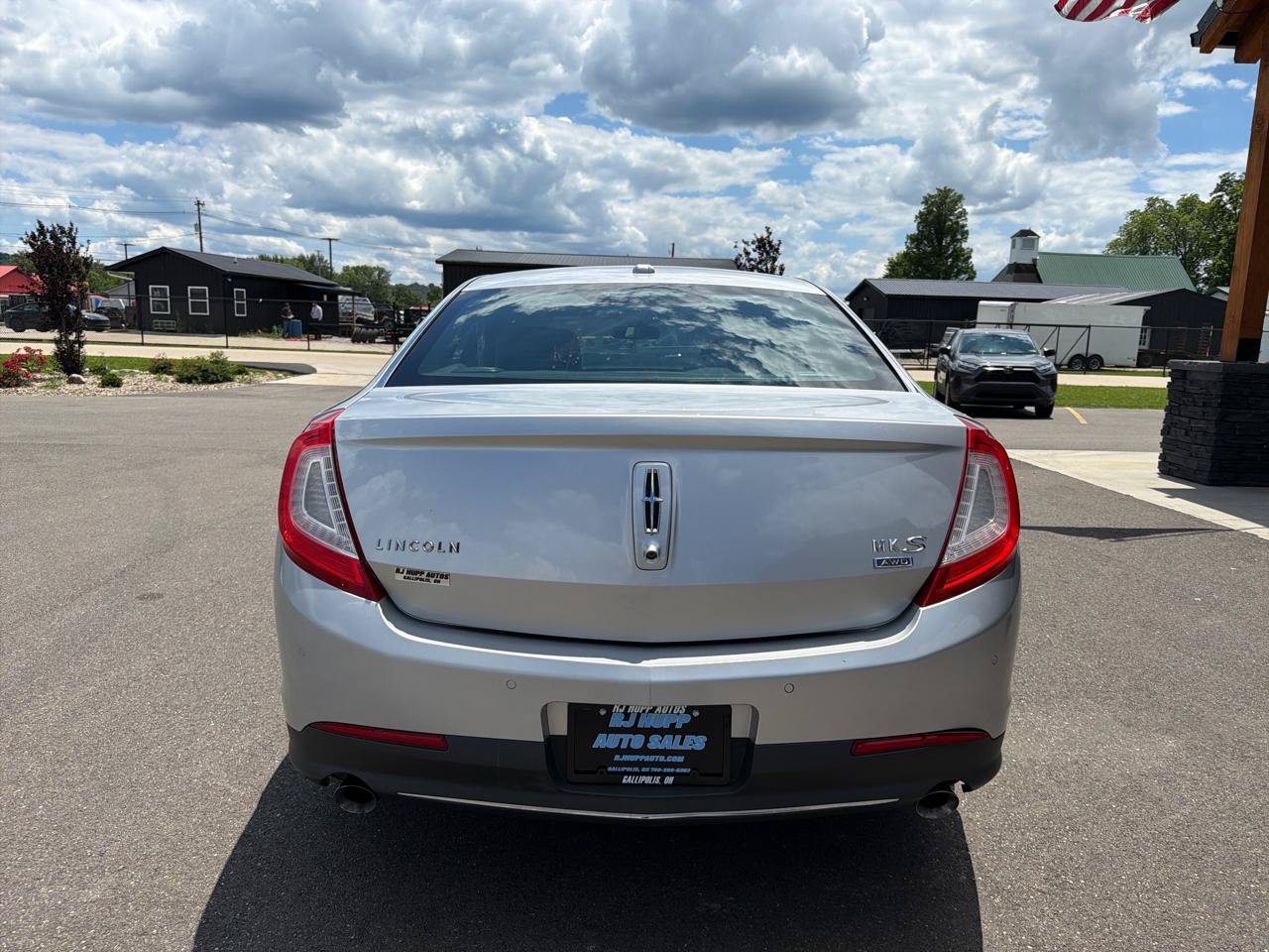 Used 2013 Lincoln MKS AWD image 5