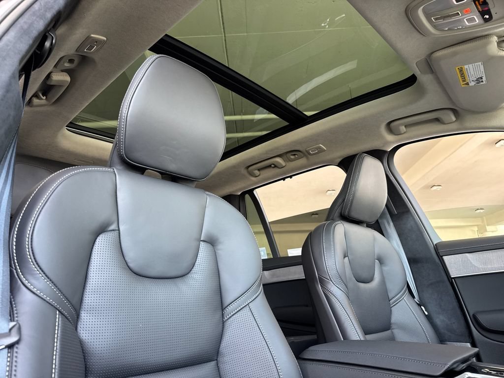 New 2026 Volvo XC90 T8 Ultra w/ Lounge Package AWD/4WD image 17