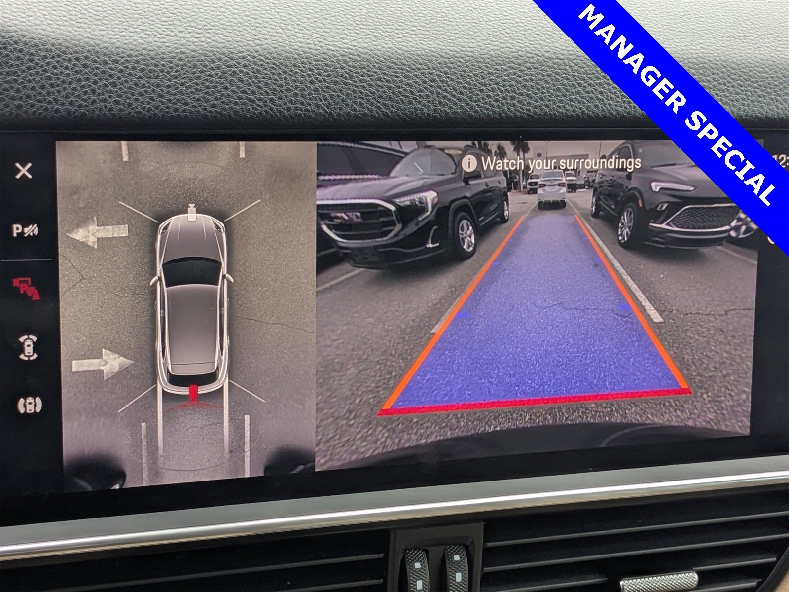 Used 2023 Porsche Cayenne Platinum Edition image 24