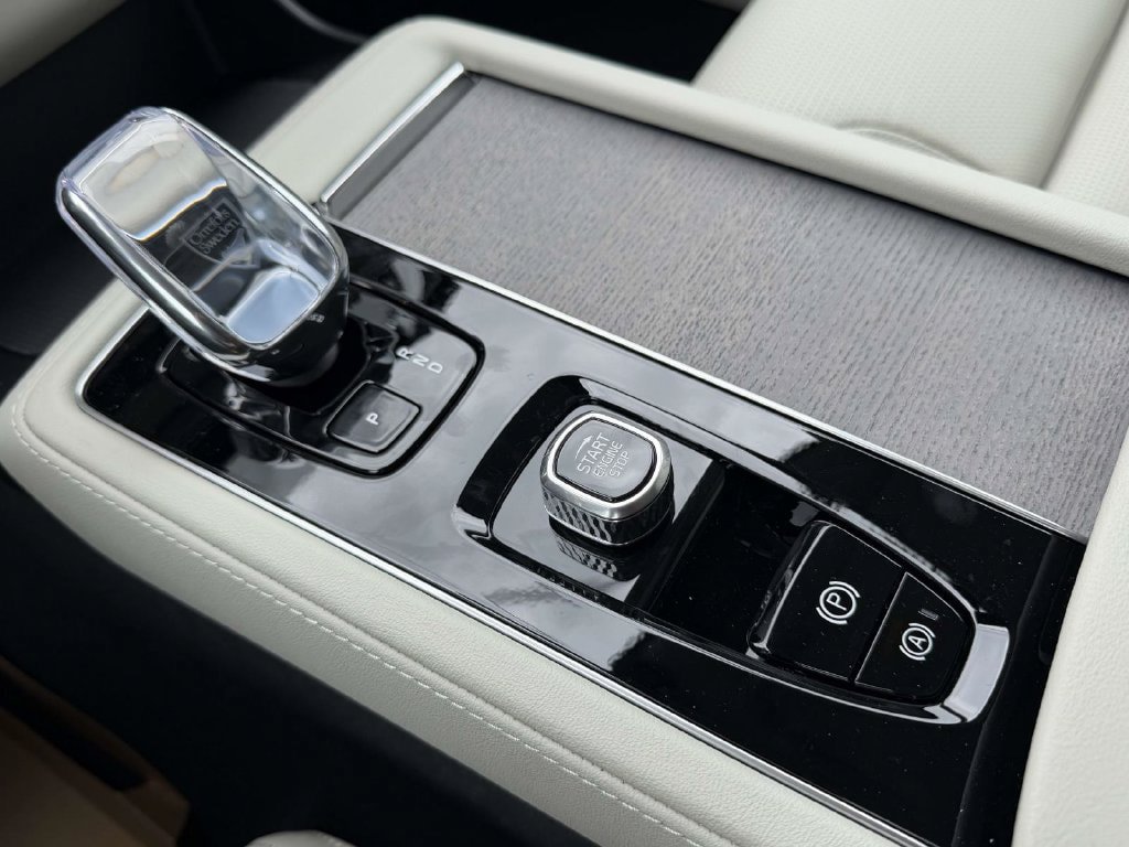 New 2026 Volvo XC90 B6 Ultra w/ Protection Package AWD/4WD image 6