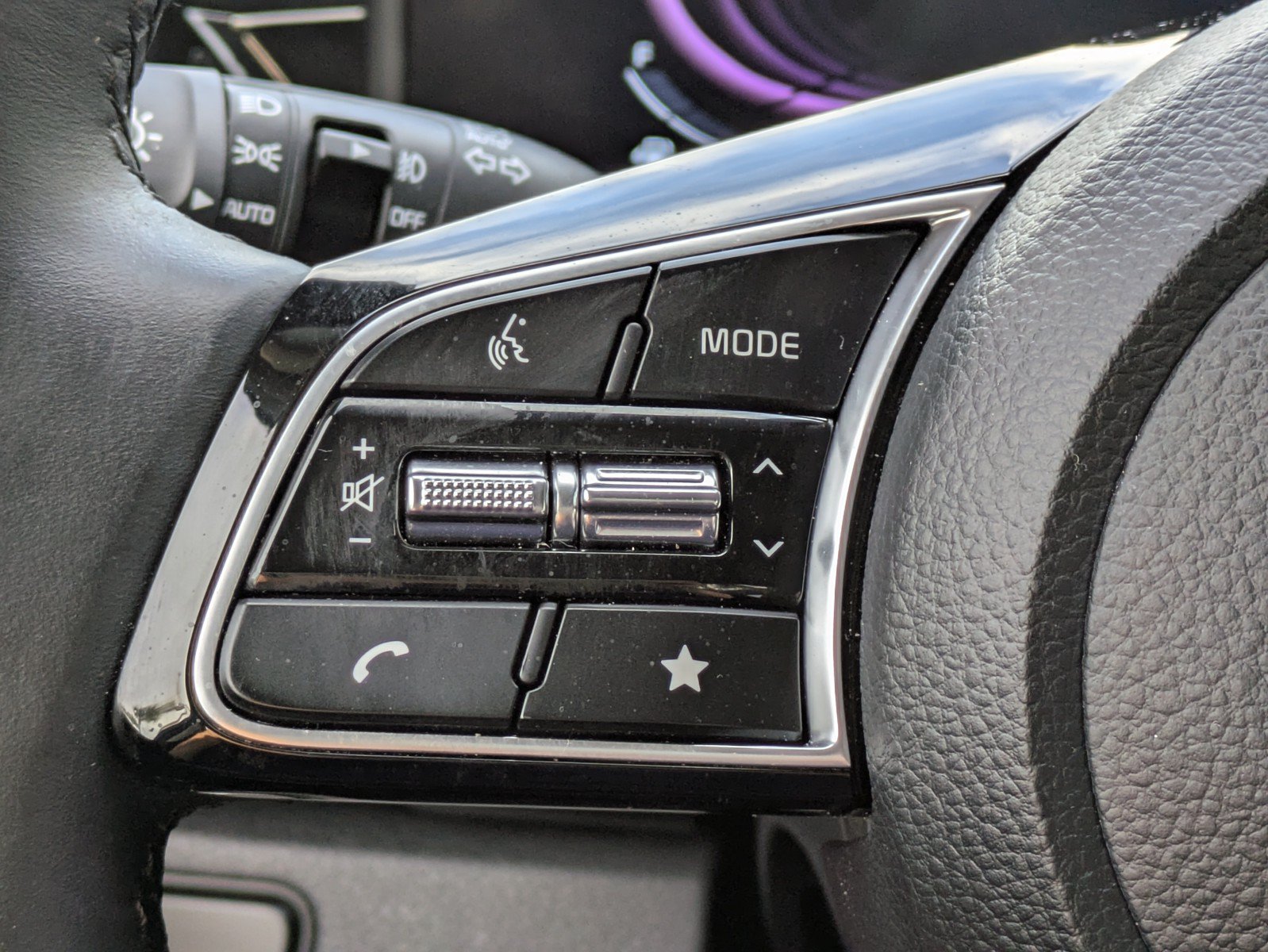 Certified 2025 Kia Seltos S FWD image 19