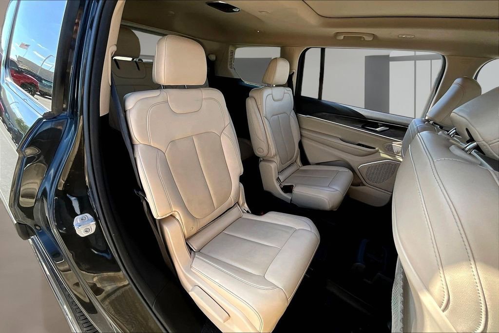 Used 2022 Jeep Grand Cherokee L Limited image 27