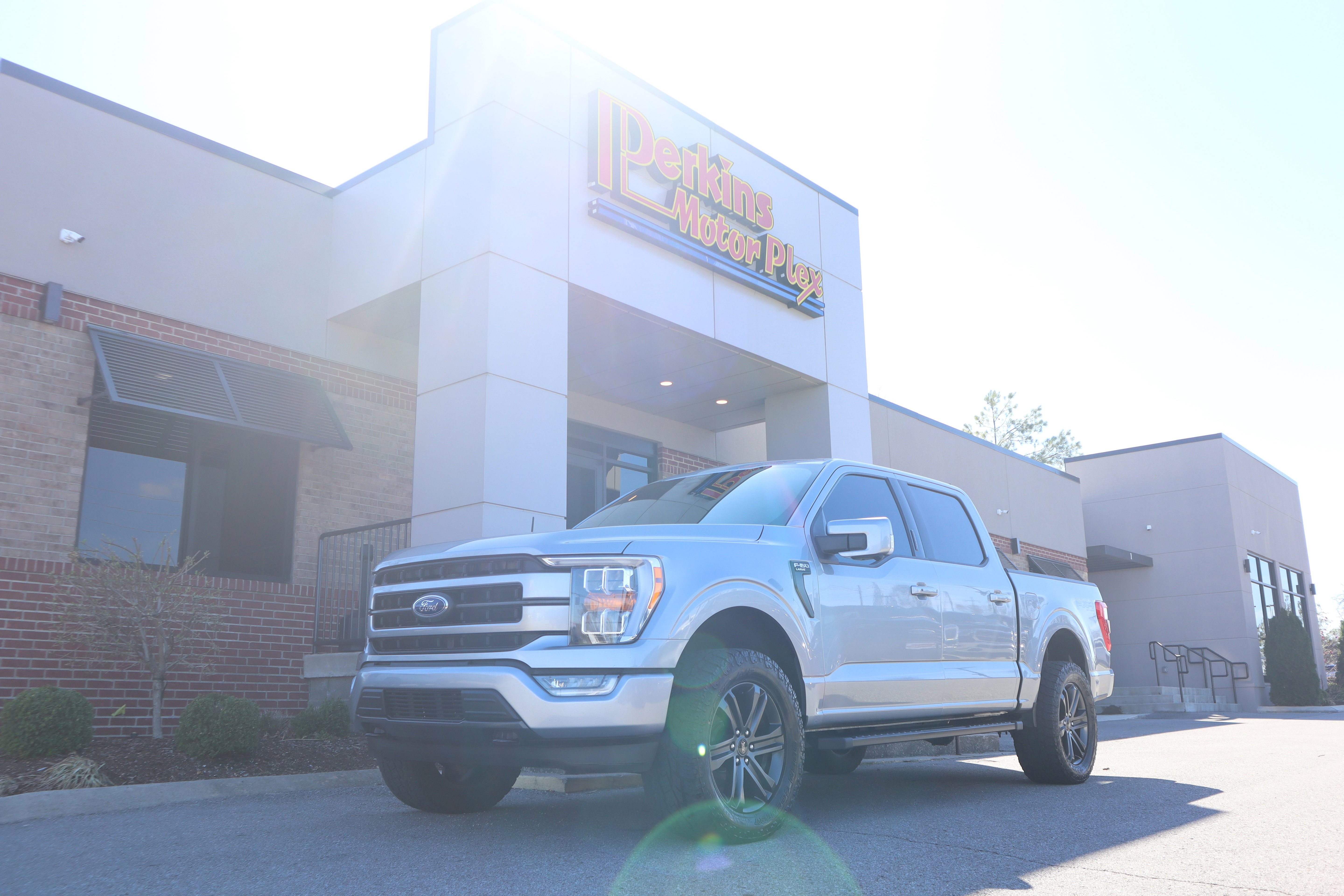 Used 2022 Ford F150 Lariat w/ Max Trailer Tow Package image 39