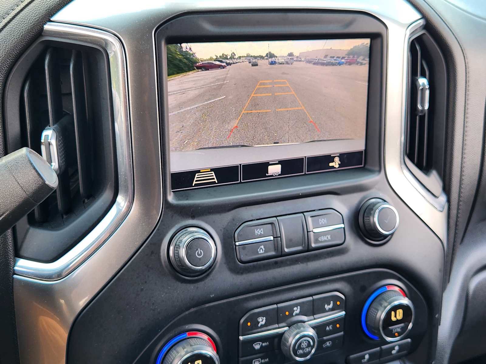 Used 2020 Chevrolet Silverado 1500 RST w/ Texas Edition RWD image 17