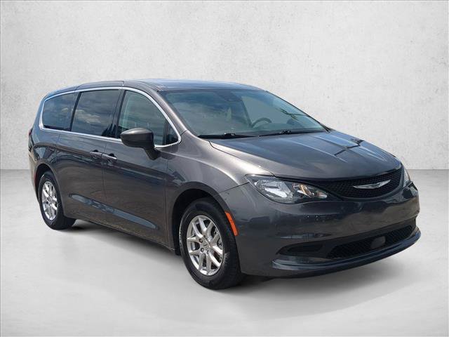 Used 2023 Chrysler Voyager LX FWD image 3