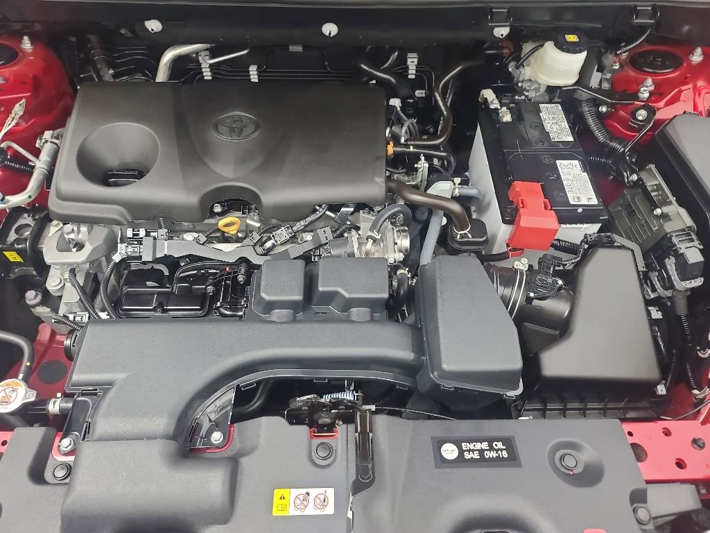 Used 2025 Toyota RAV4 XLE AWD/4WD image 39