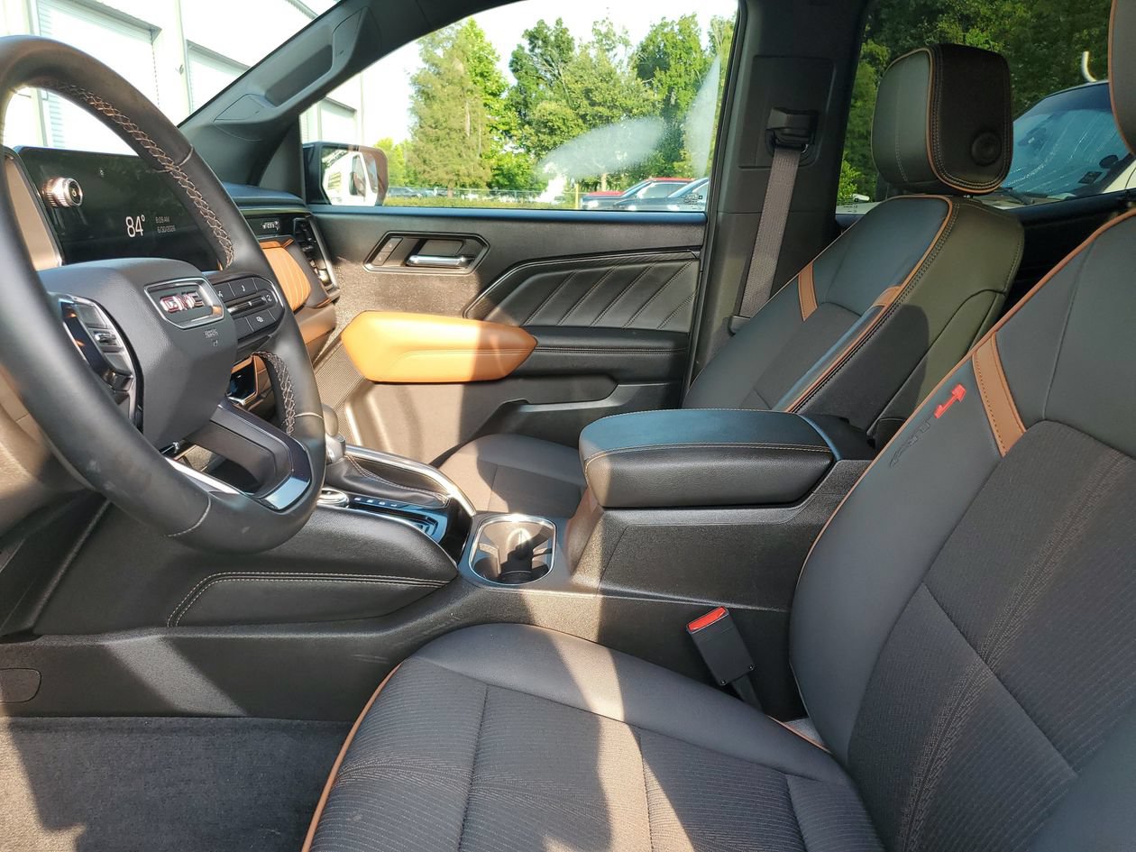 Used 2024 GMC Canyon AT4 AWD/4WD image 18
