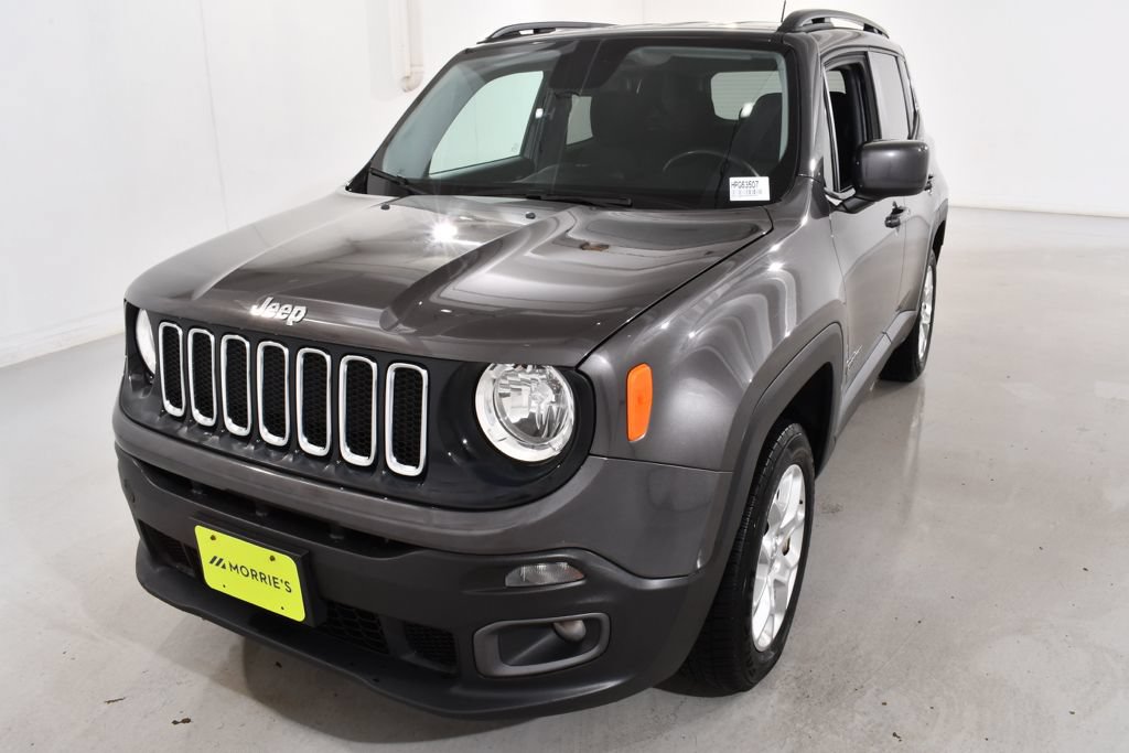 Used 2017 Jeep Renegade Latitude AWD/4WD image 2