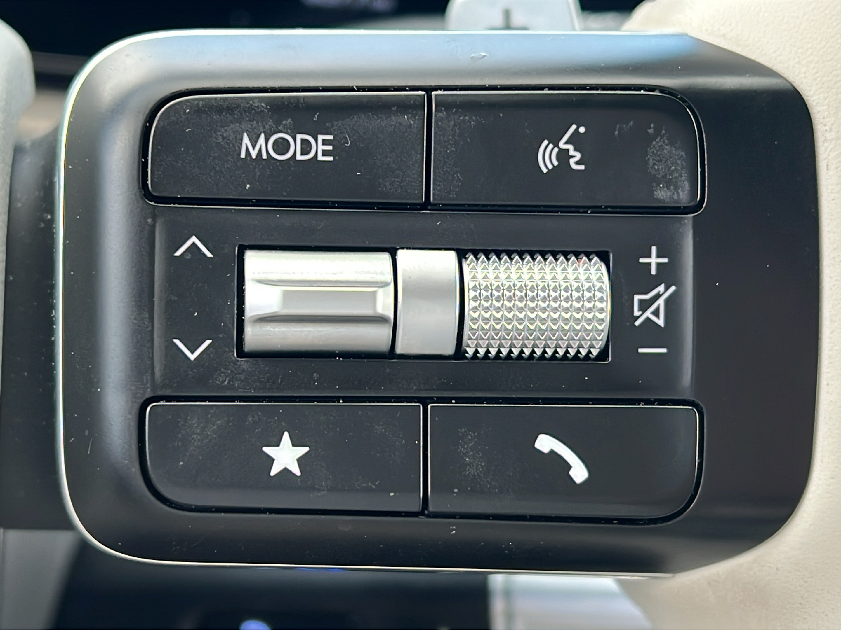 Used 2025 Hyundai Santa Fe Calligraphy FWD image 36