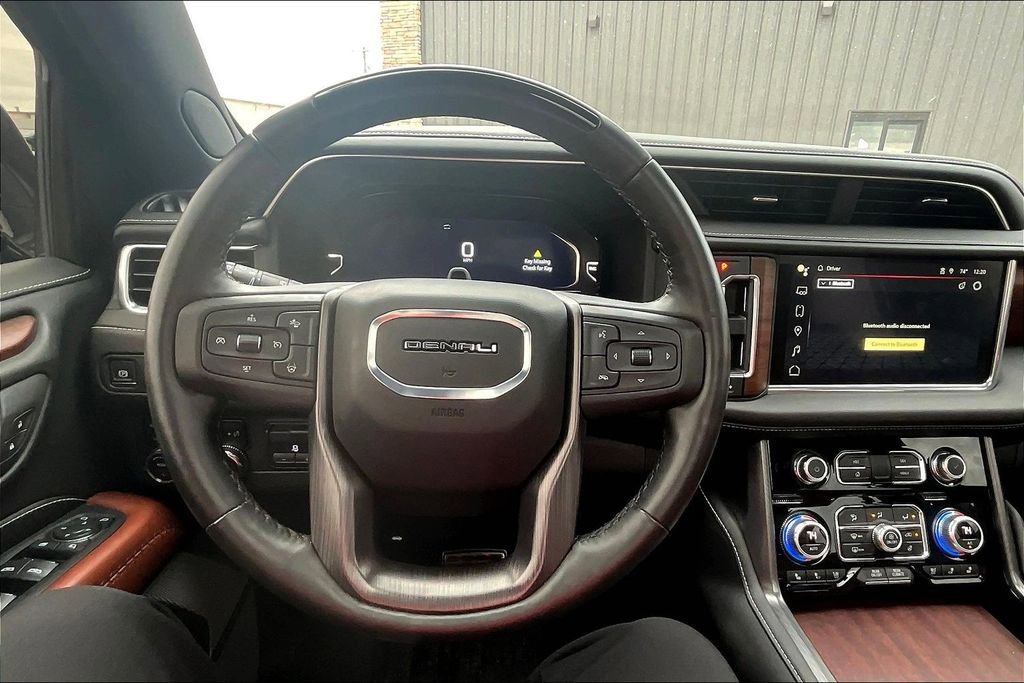 Used 2024 GMC Yukon XL Denali Ultimate image 5