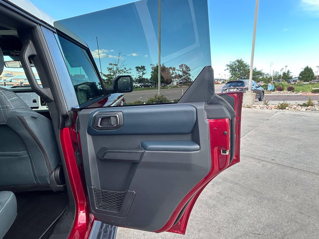 Used 2025 Ford Bronco Heritage Edition AWD/4WD image 29