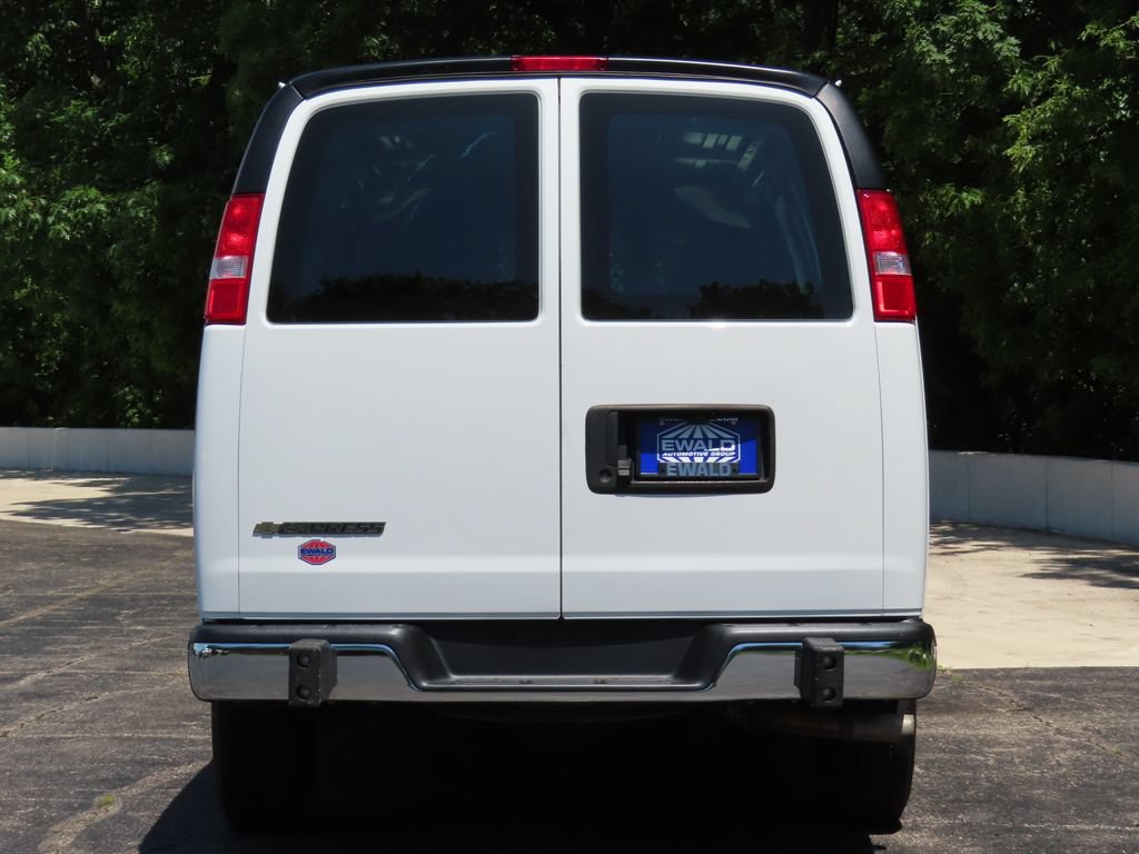 Used 2024 Chevrolet Express 2500 w/ Driver Convenience Package RWD image 14