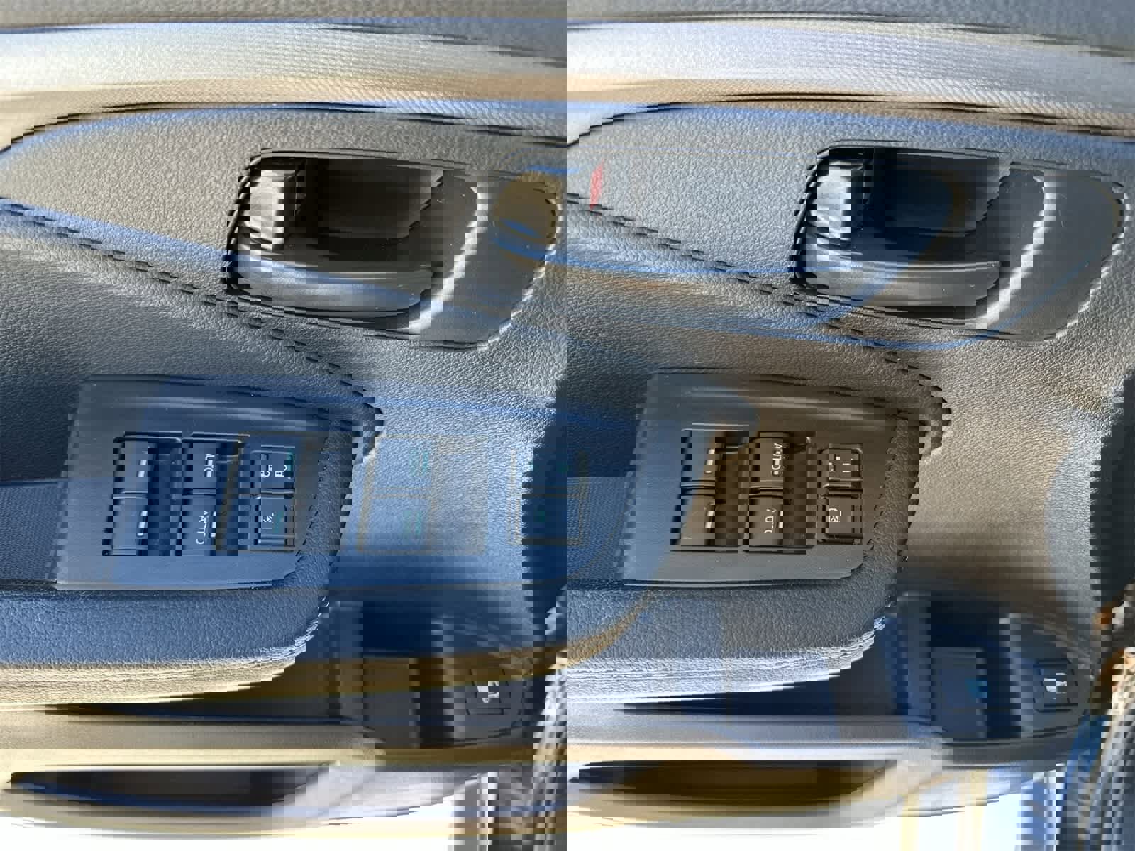 Used 2025 Honda Ridgeline Sport image 7