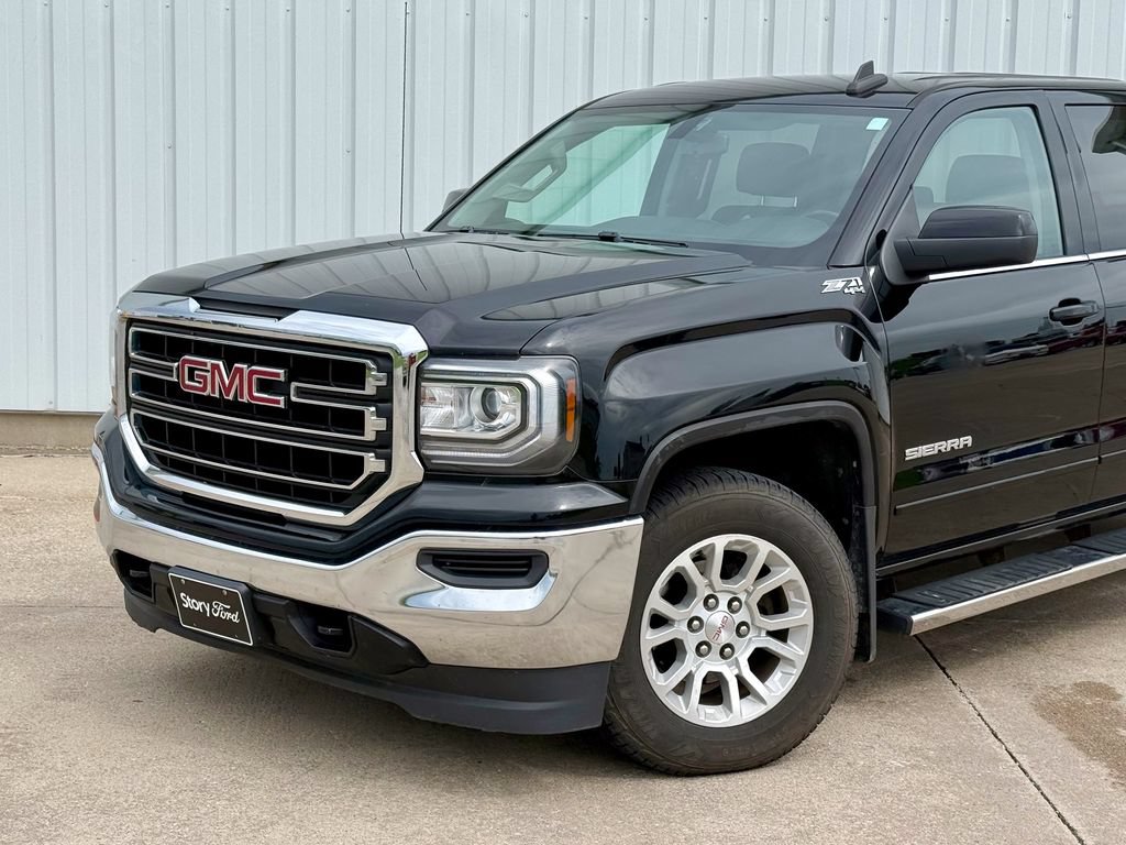 Used 2018 GMC Sierra 1500 SLE w/ Suspension Package, Off-Road AWD/4WD image 2