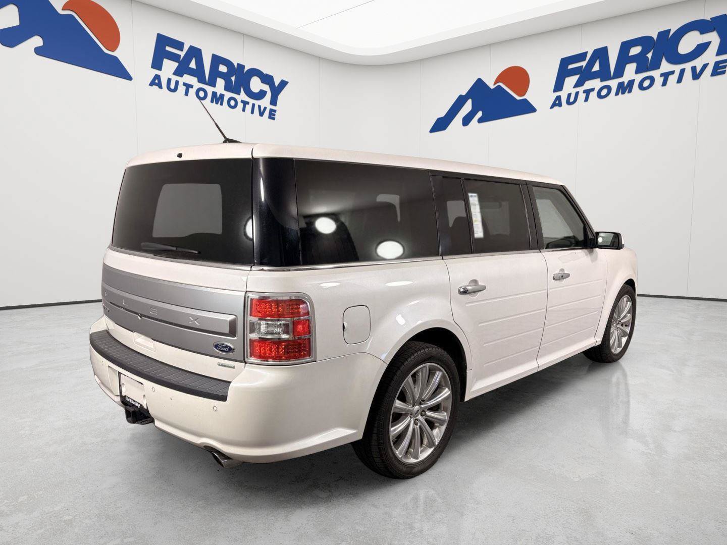 Used 2019 Ford Flex Limited w/ Equipment Group 303A AWD/4WD image 8