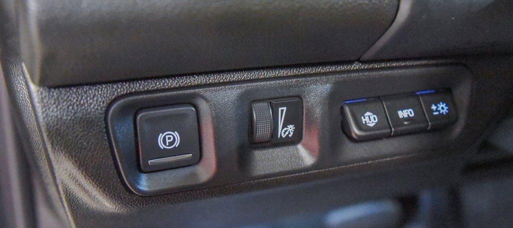 Used 2023 GMC Acadia Denali w/ Denali Ultimate Package image 16