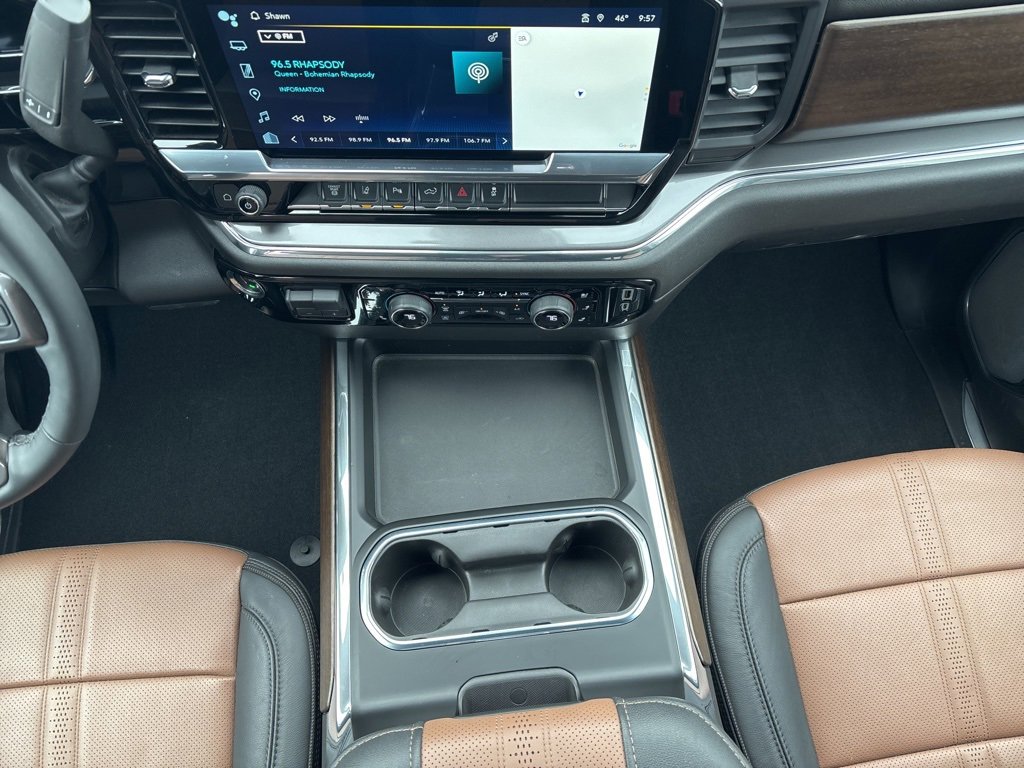 Used 2024 Chevrolet Silverado 3500 High Country w/ High Country Premium Package image 13