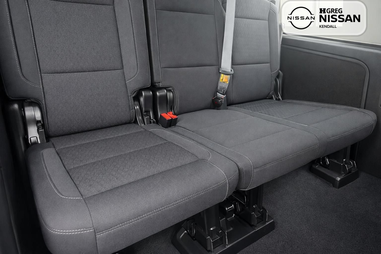 Used 2024 Chevrolet Suburban LS RWD image 13