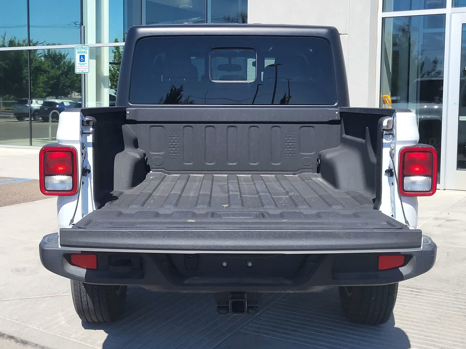 Used 2023 Jeep Gladiator Sport AWD/4WD image 27