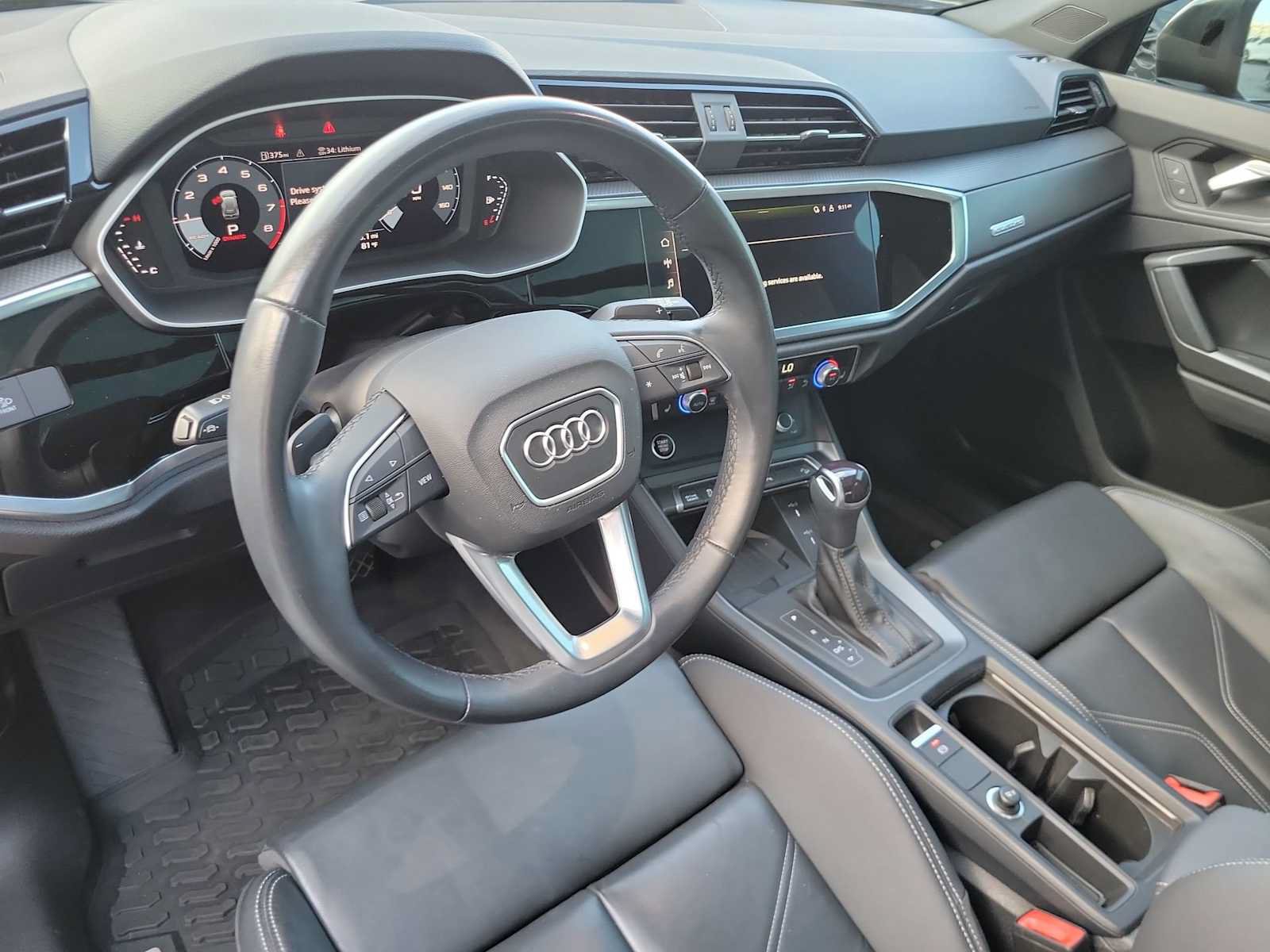 Certified 2024 Audi Q3 2.0T Premium AWD/4WD image 2