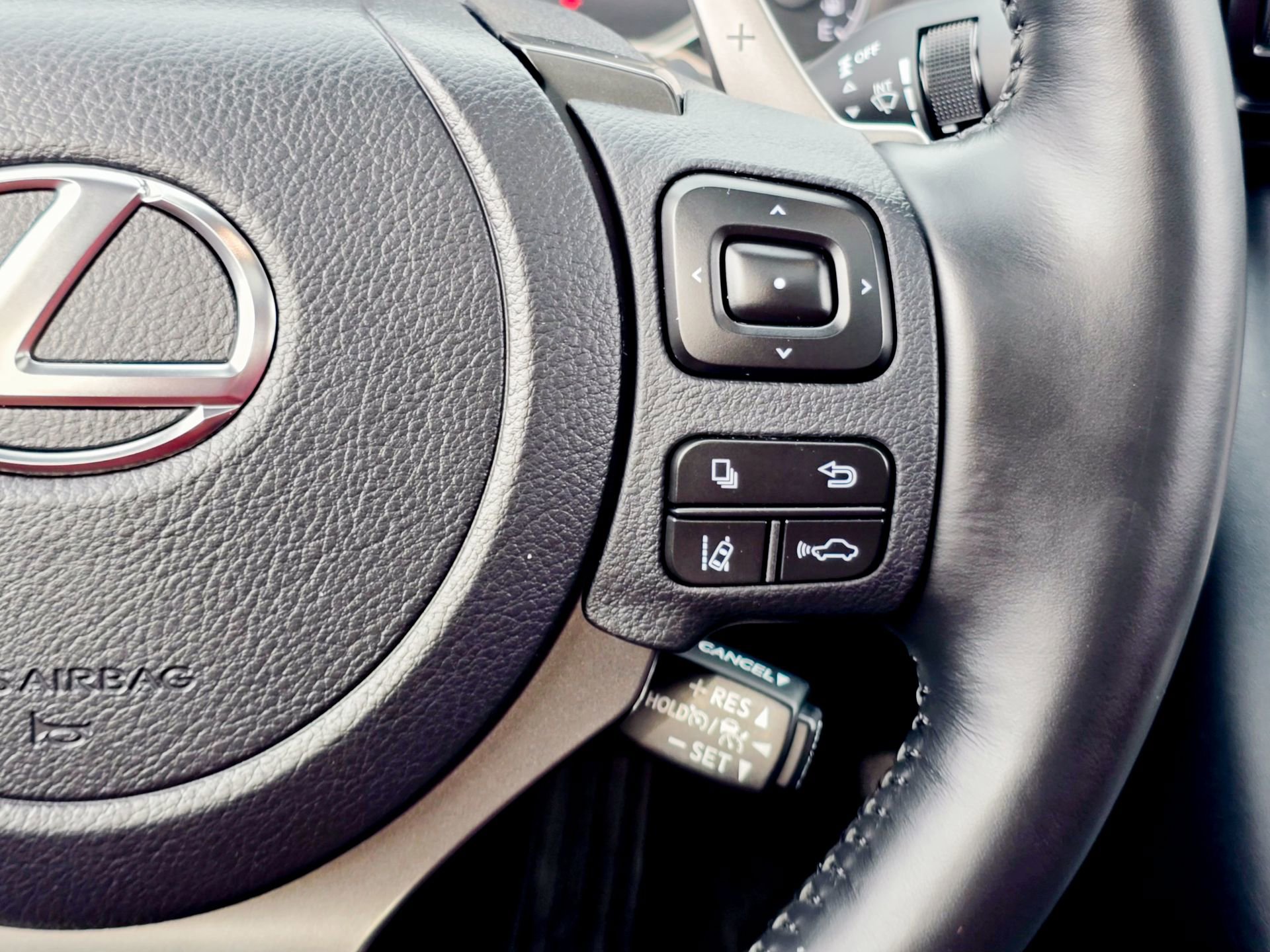 Used 2025 Lexus IS 350 F Sport image 31